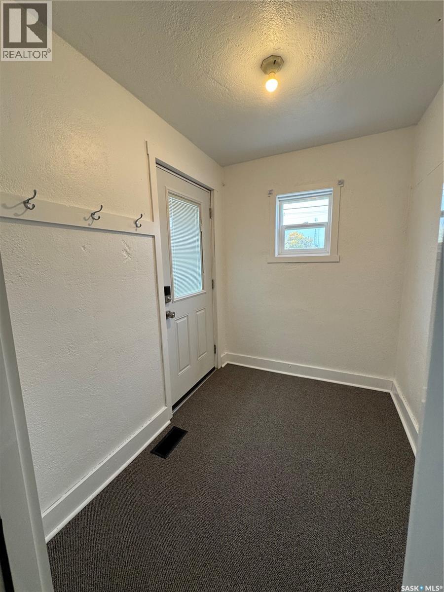 529 Albert STREET - 4
