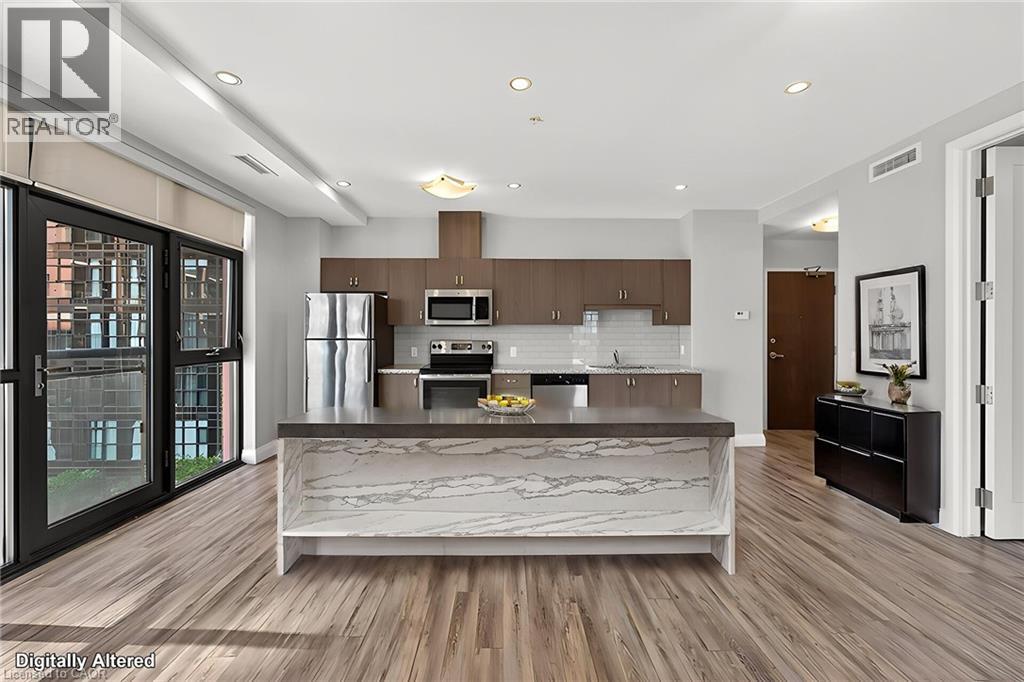 #717 118 KING Street E - 6