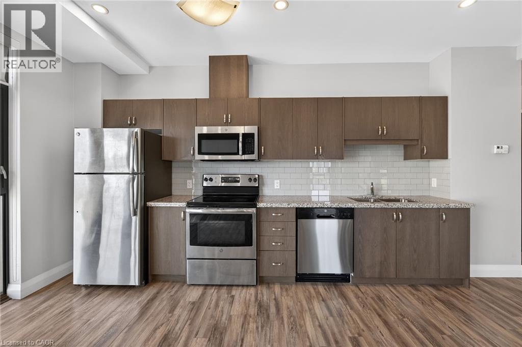 #717 118 KING Street E - 8