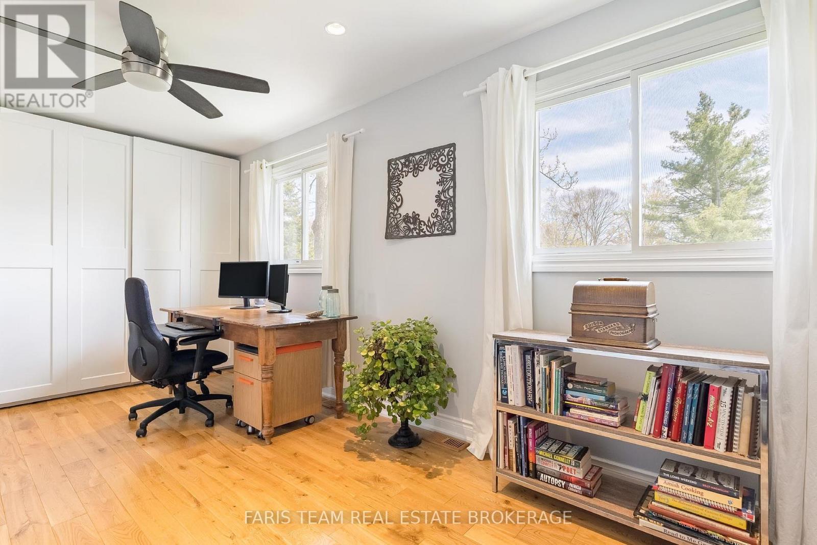 730 TRINITY STREET - 20