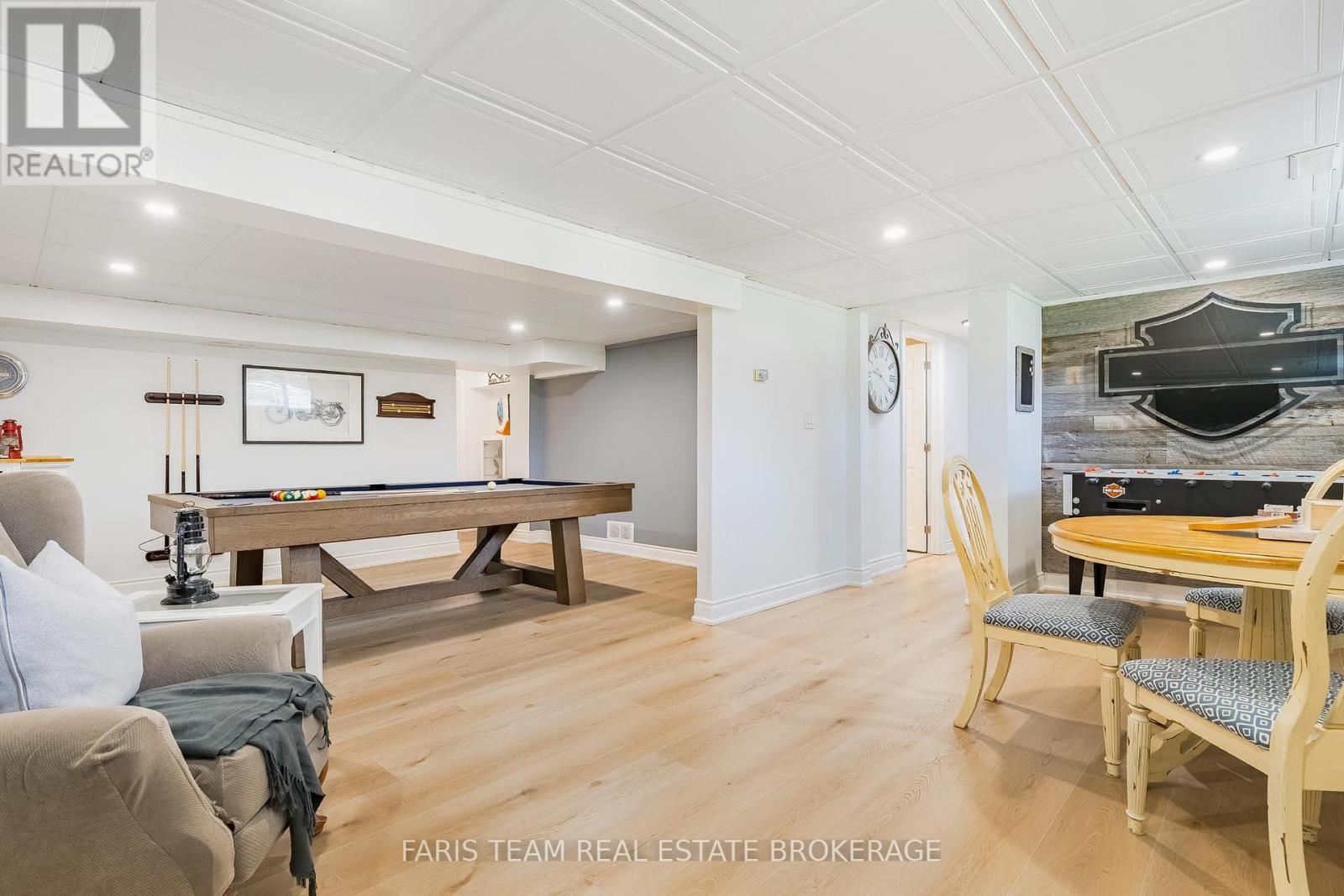 730 TRINITY STREET - 23