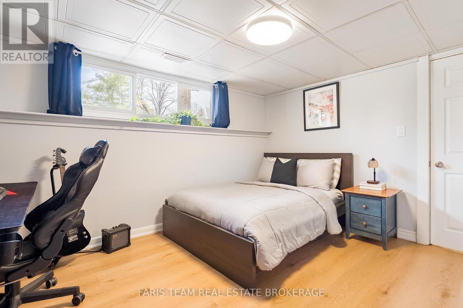 730 TRINITY STREET - 28