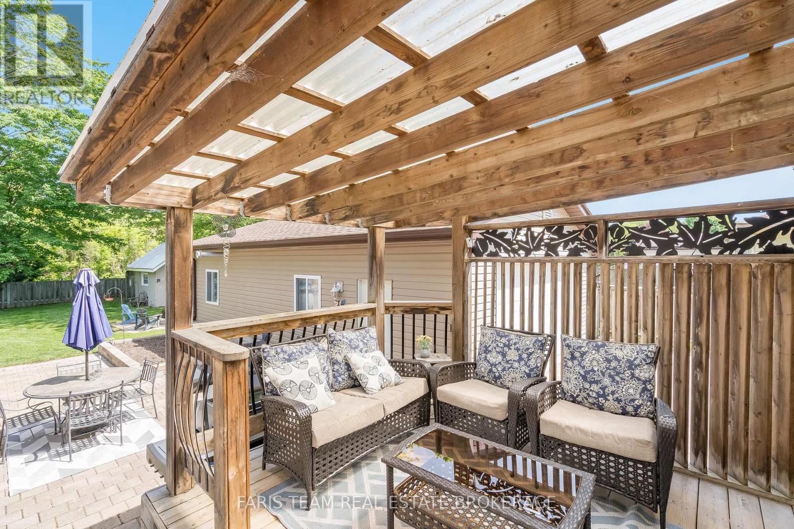 730 TRINITY STREET - 31