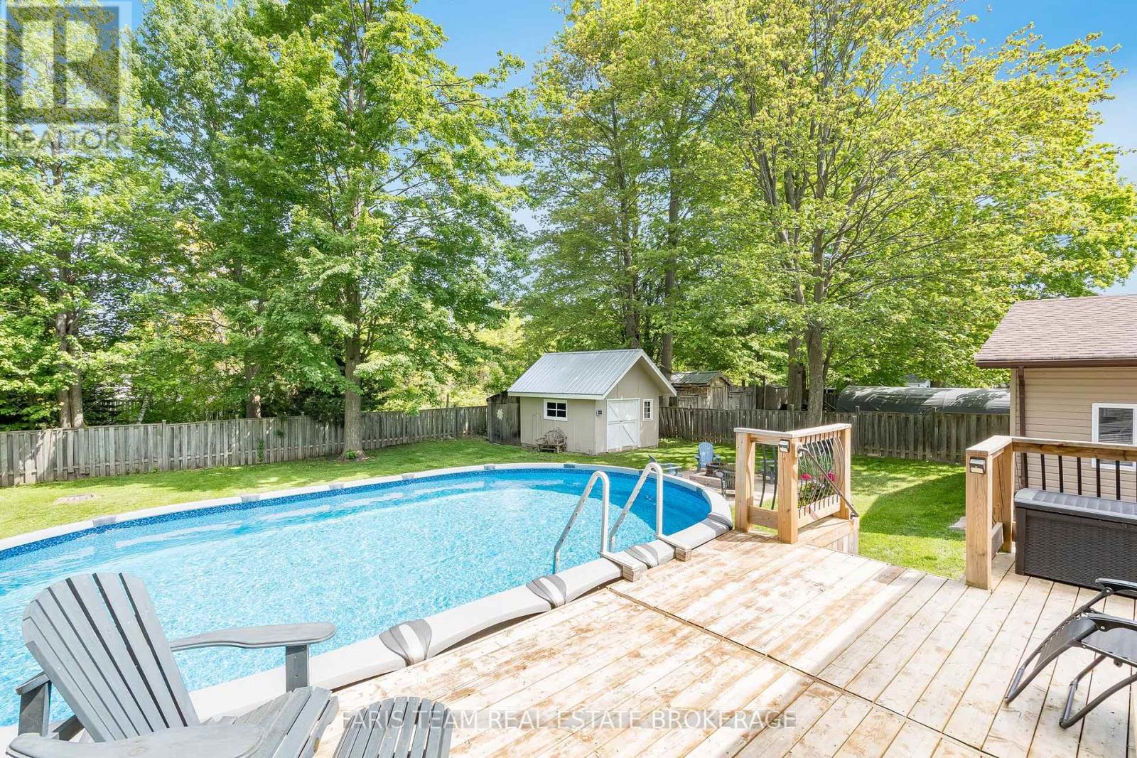 730 TRINITY STREET - 35