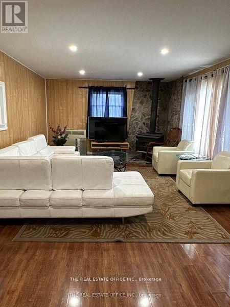 393 ADELINE DRIVE - 7