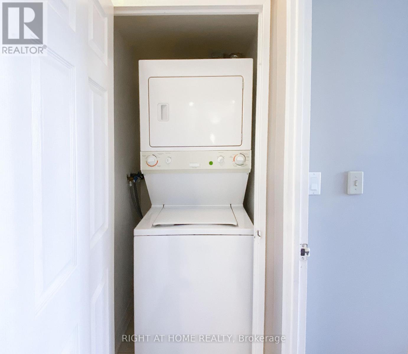 #404 35 HUNT AVENUE - 15