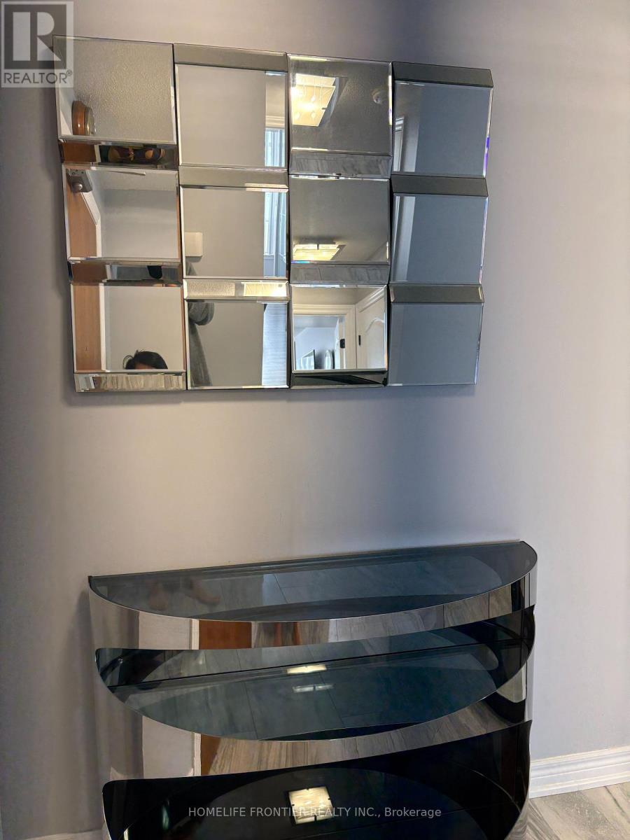 #1105 50 DISERA DRIVE - Image 2