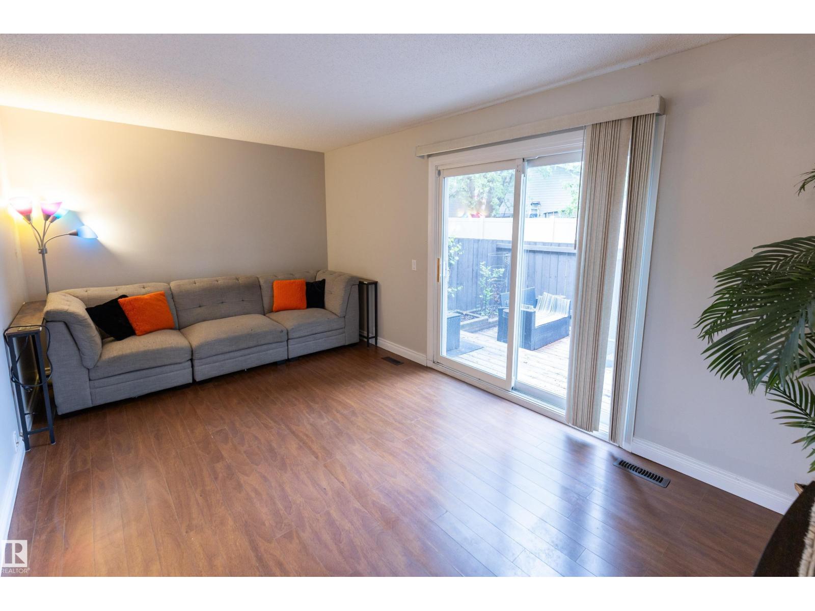 227 Woodbridge WY - 12