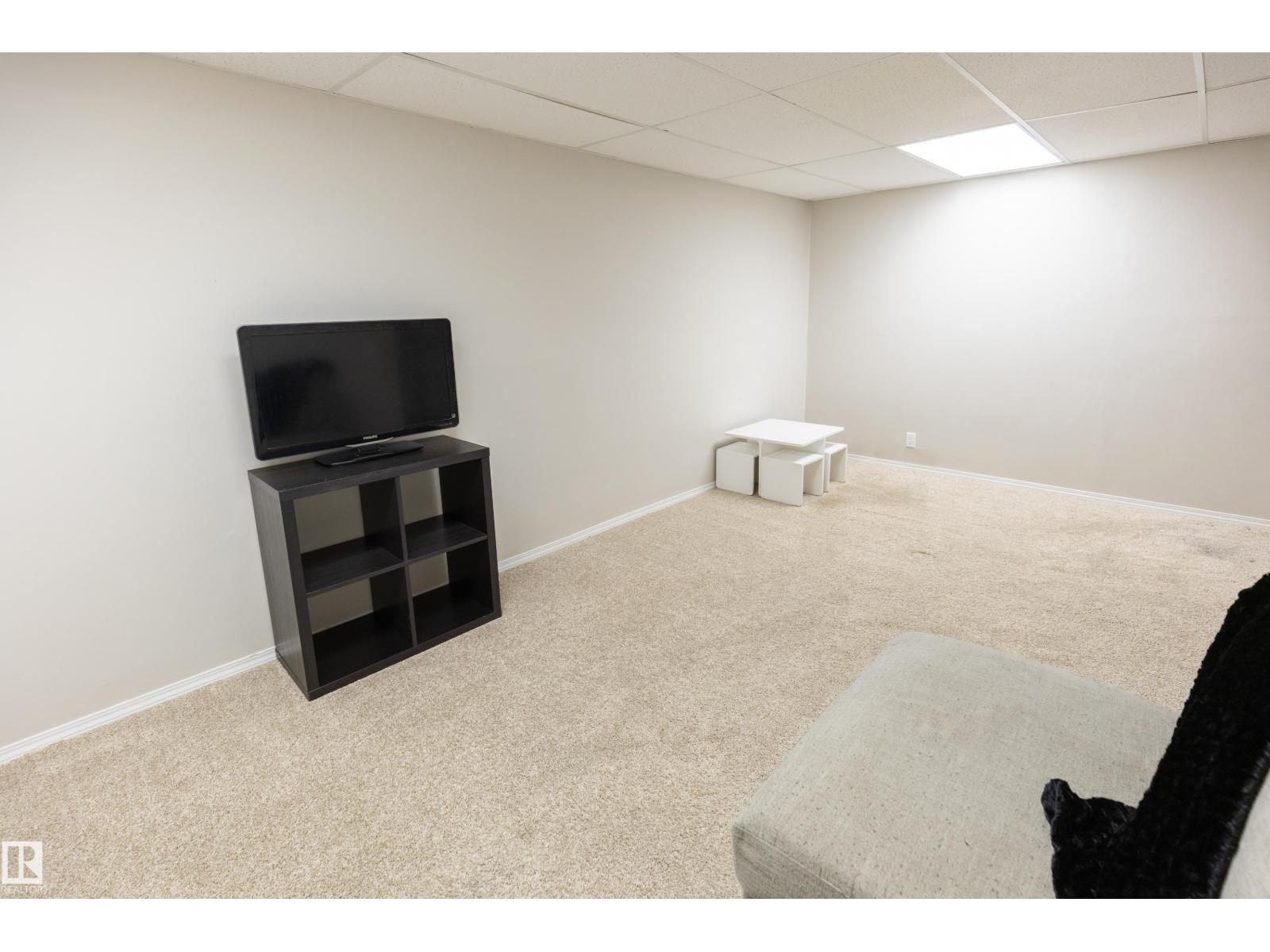 227 Woodbridge WY - 32