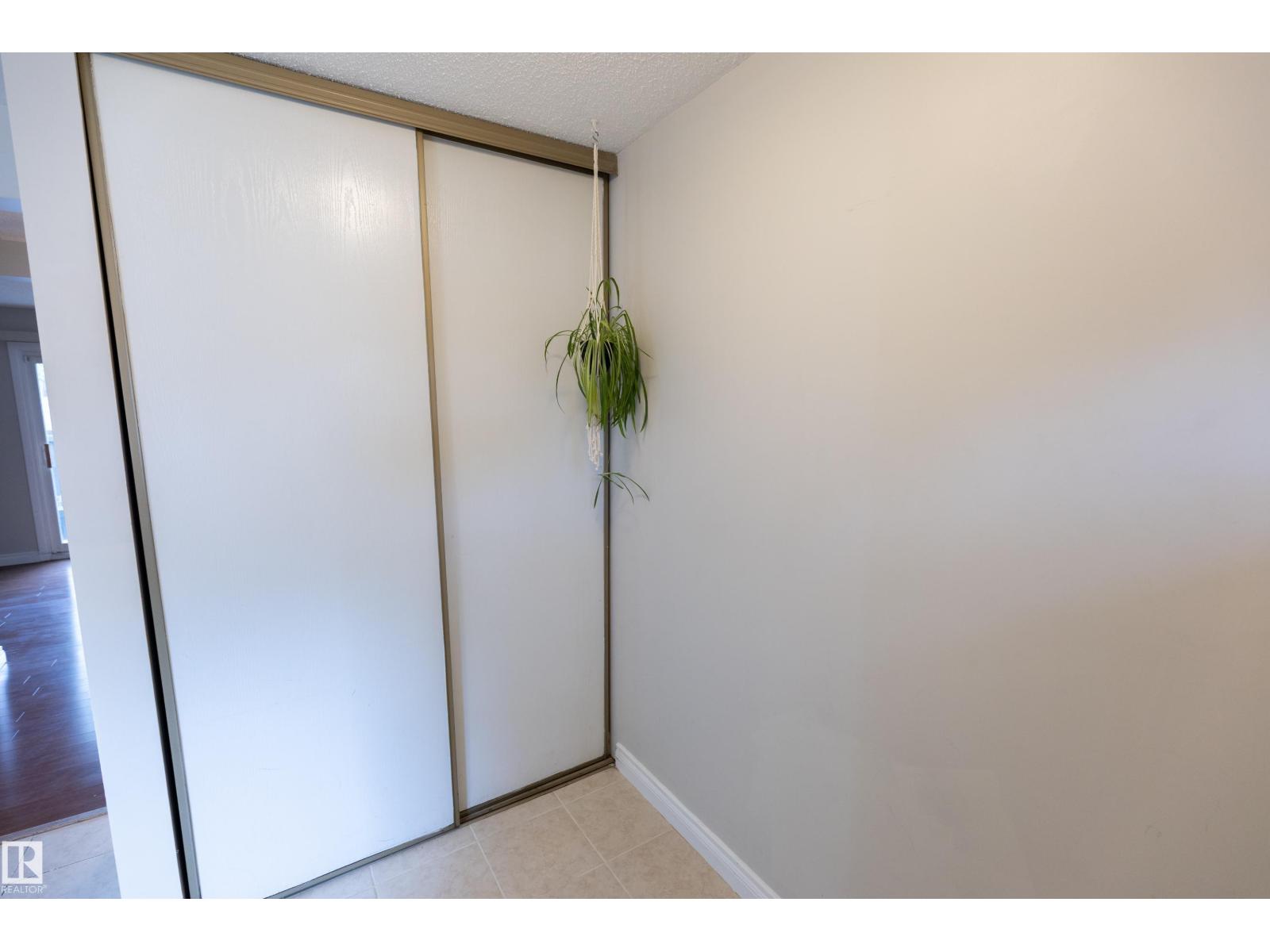 227 Woodbridge WY - 5