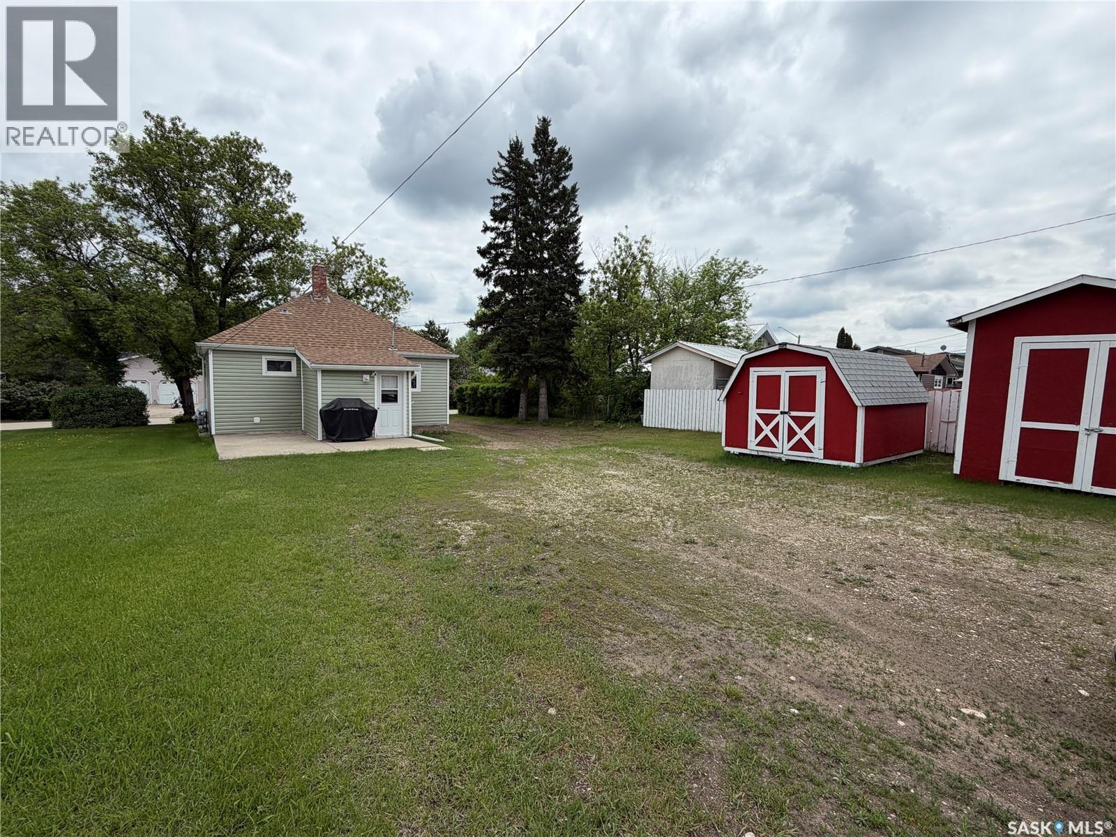 511 Albert STREET - Image 2