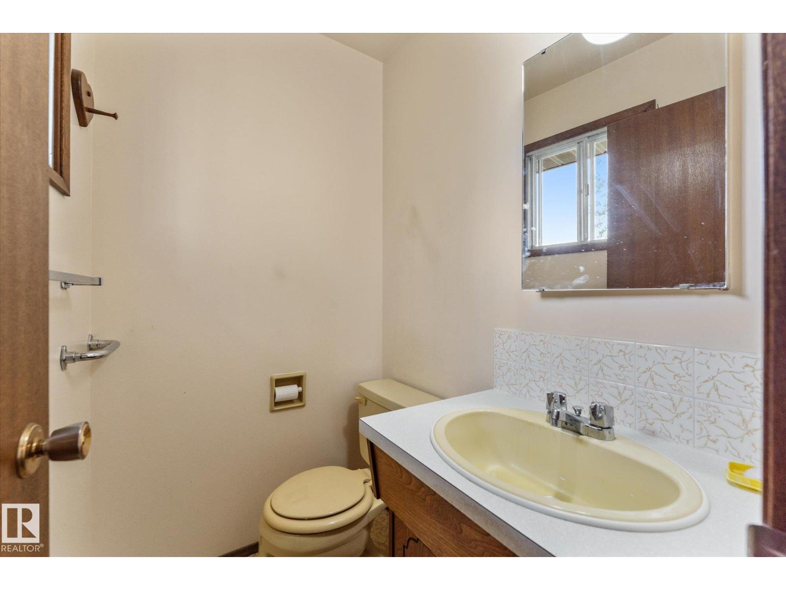 11008 162A AV NW - 25