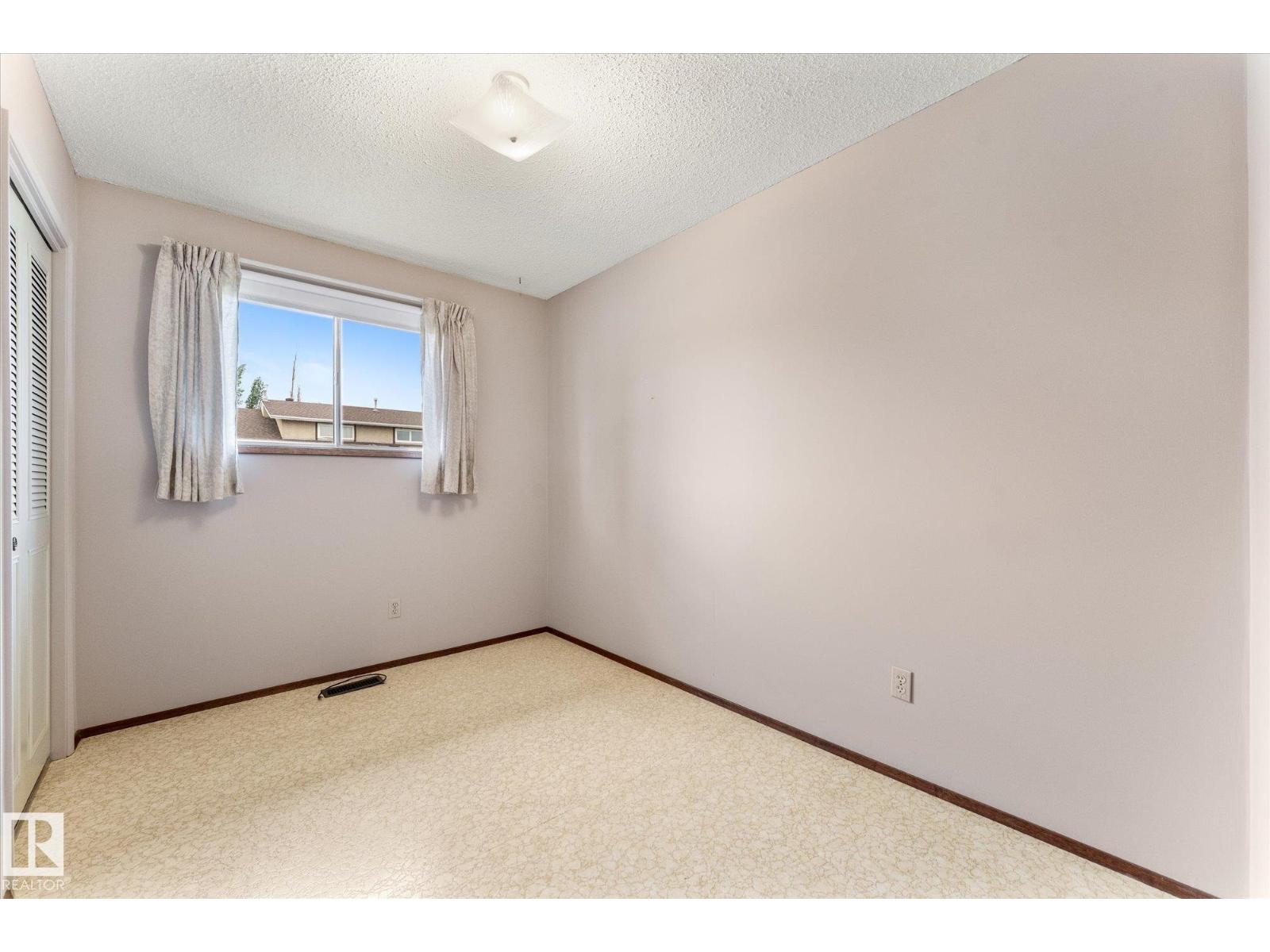 11008 162A AV NW - 22