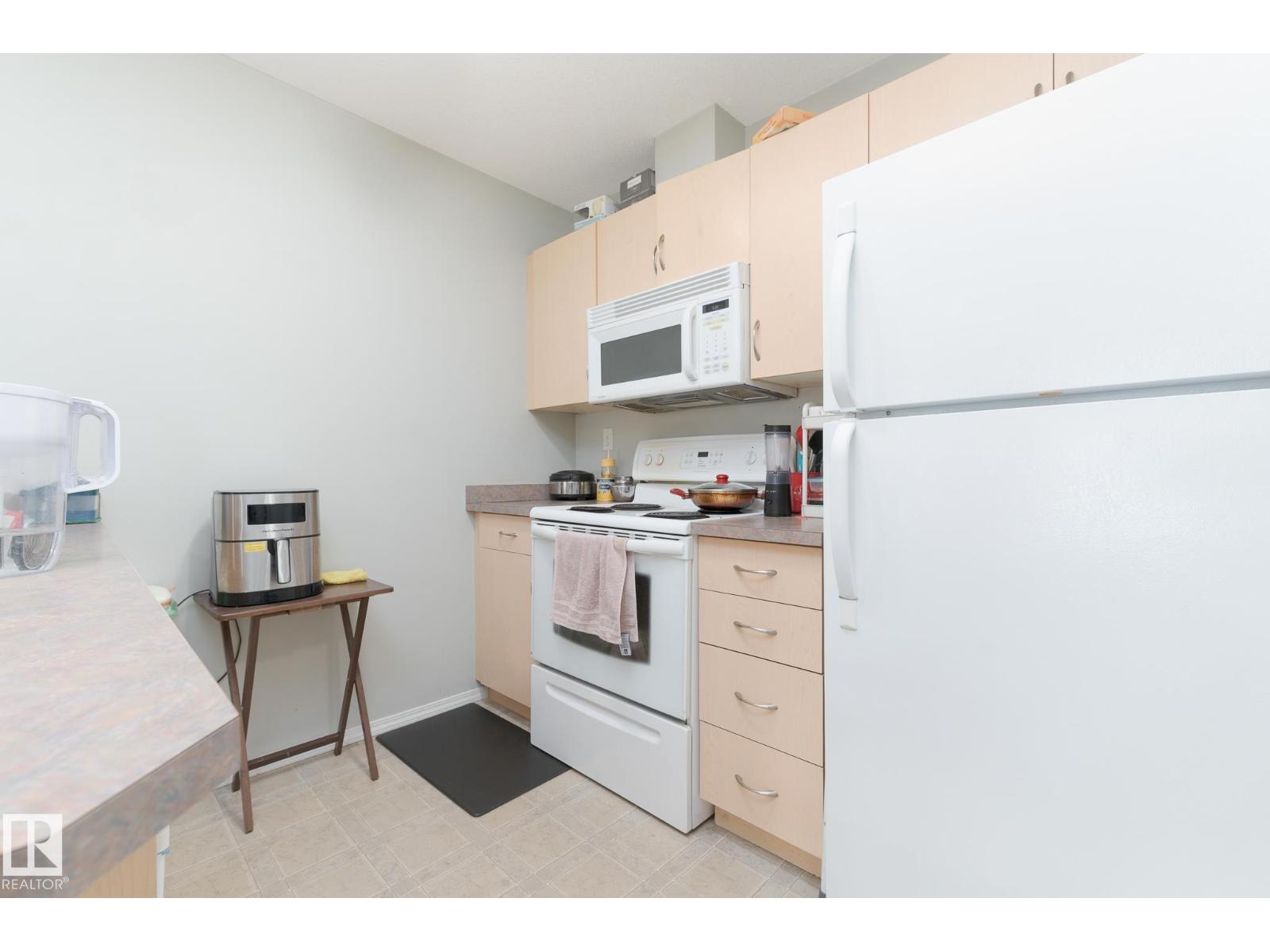#418 4310 33 ST - 4