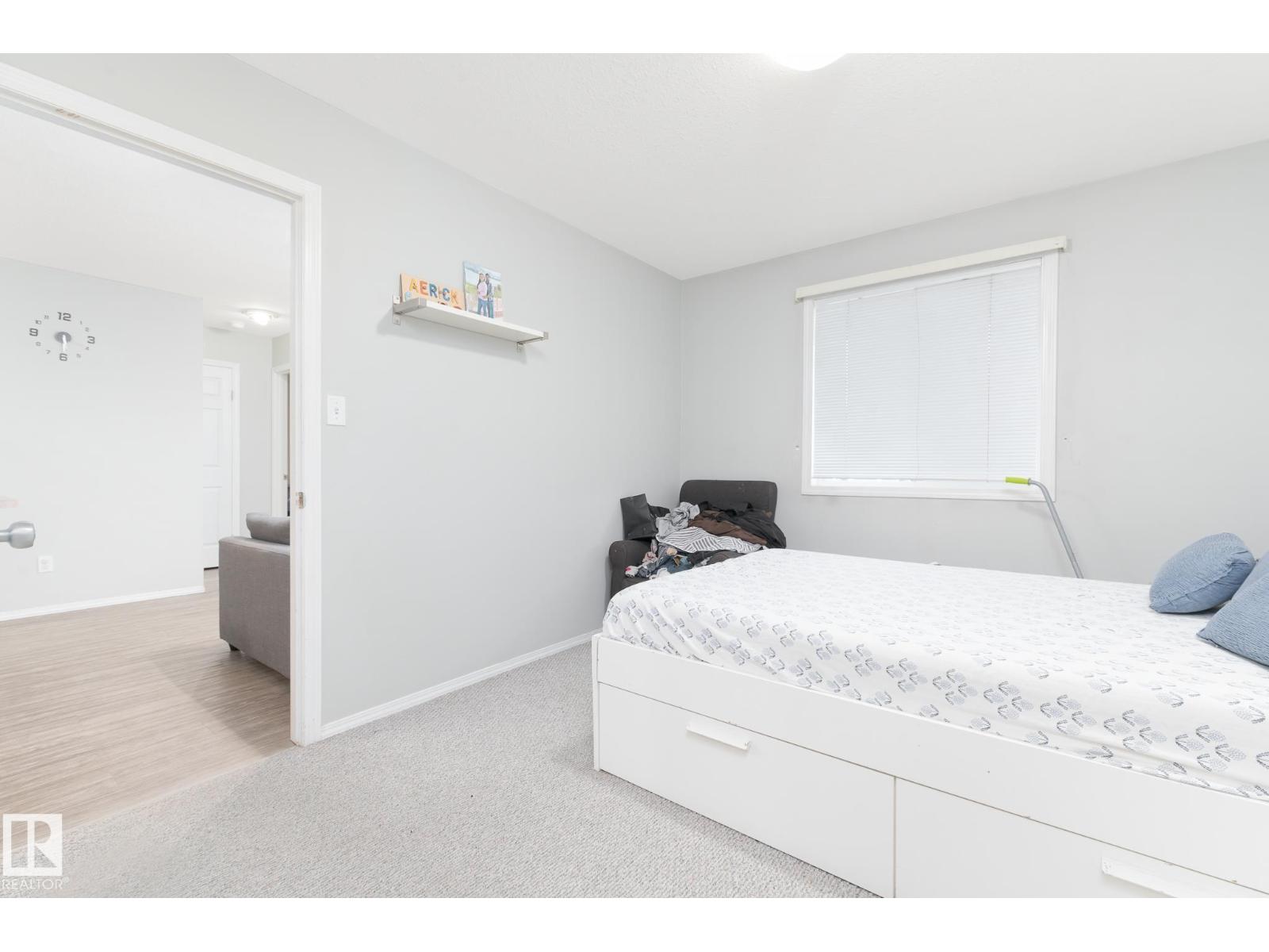 #418 4310 33 ST - 11