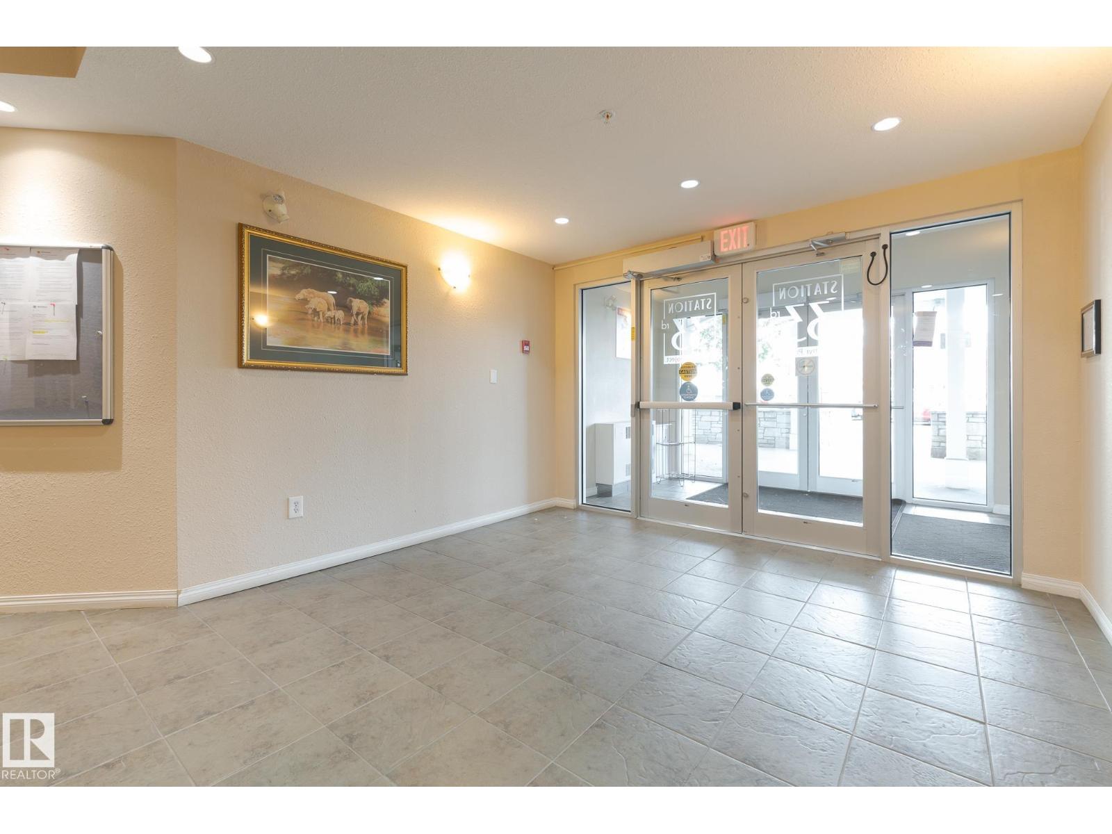 #418 4310 33 ST - 23