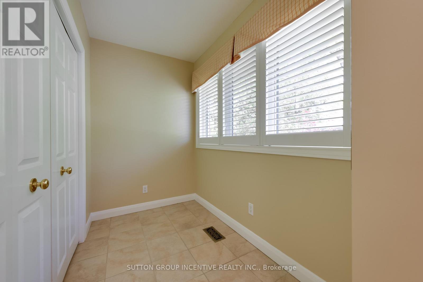 81 LETITIA STREET - 13