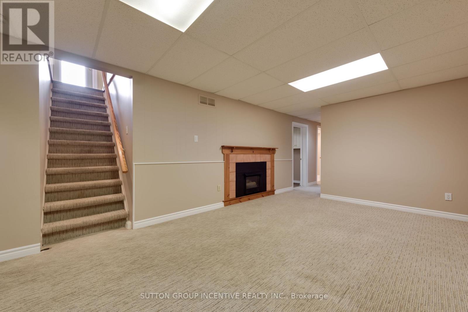 81 LETITIA STREET - 24