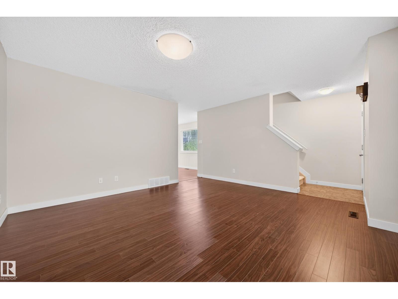 #48 8716 179 AV NW - 9
