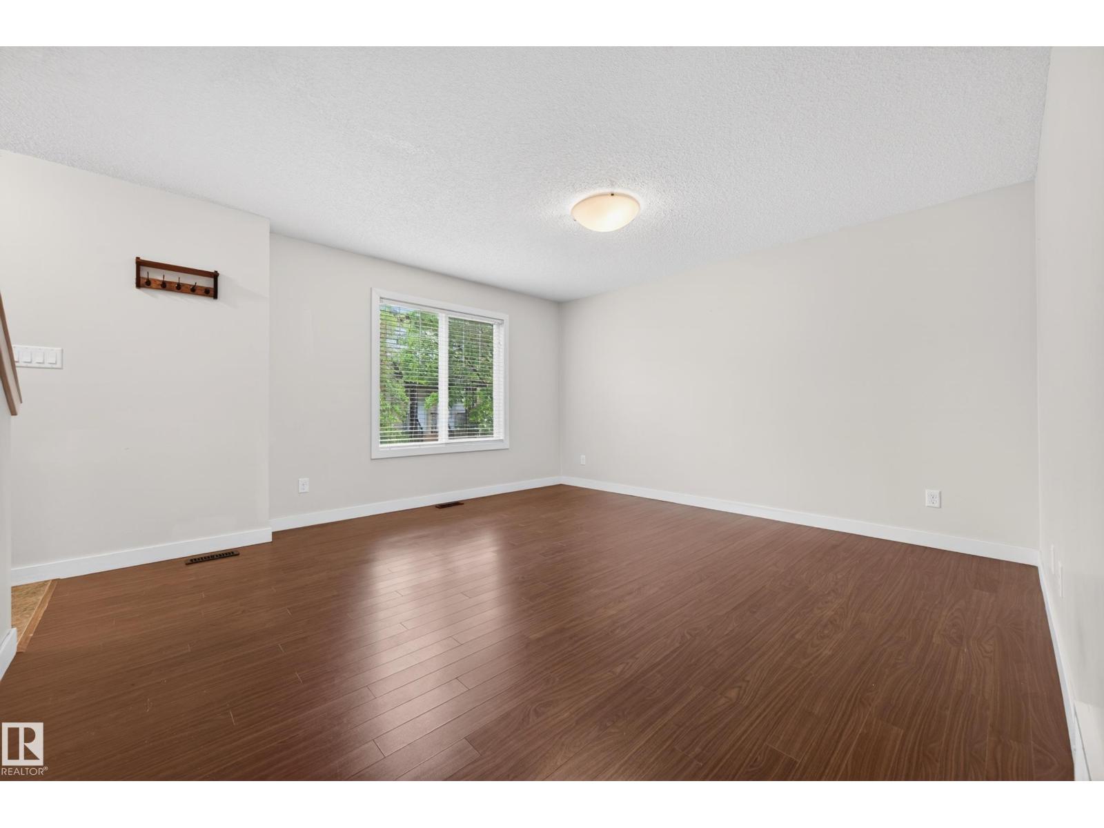 #48 8716 179 AV NW - 11