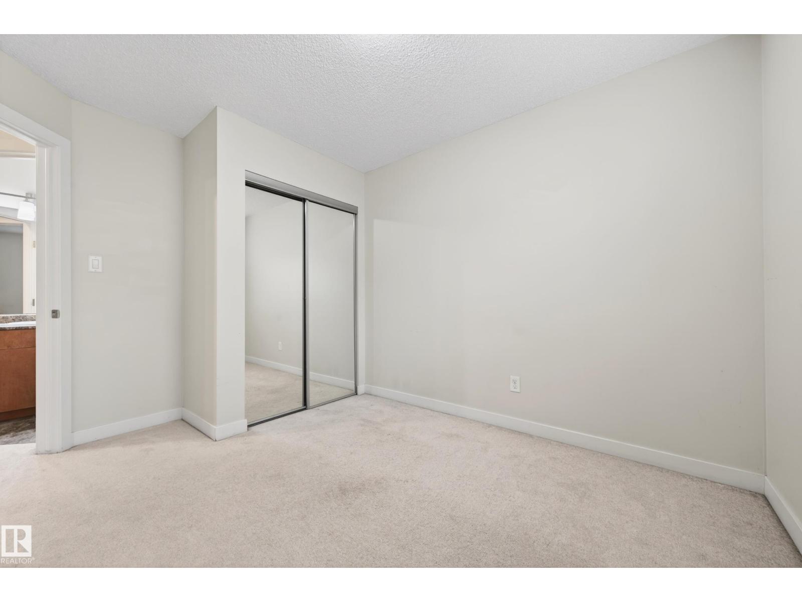 #48 8716 179 AV NW - 33