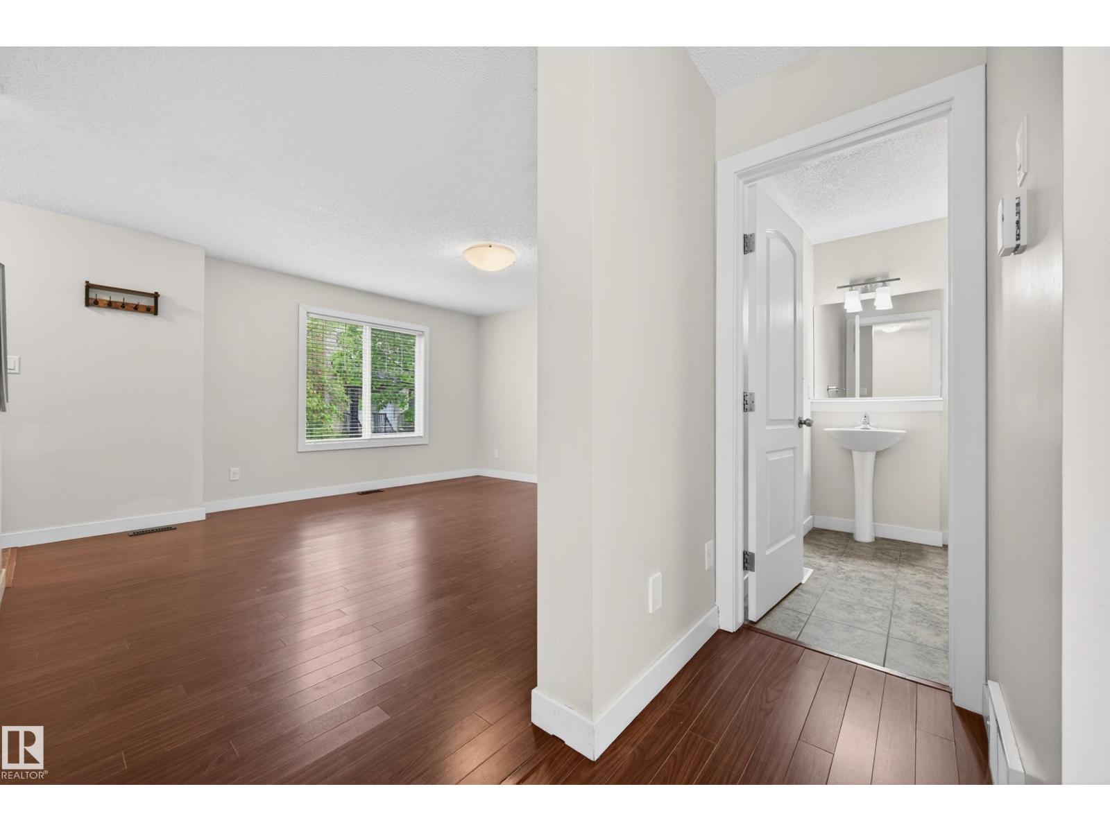 #48 8716 179 AV NW - 12