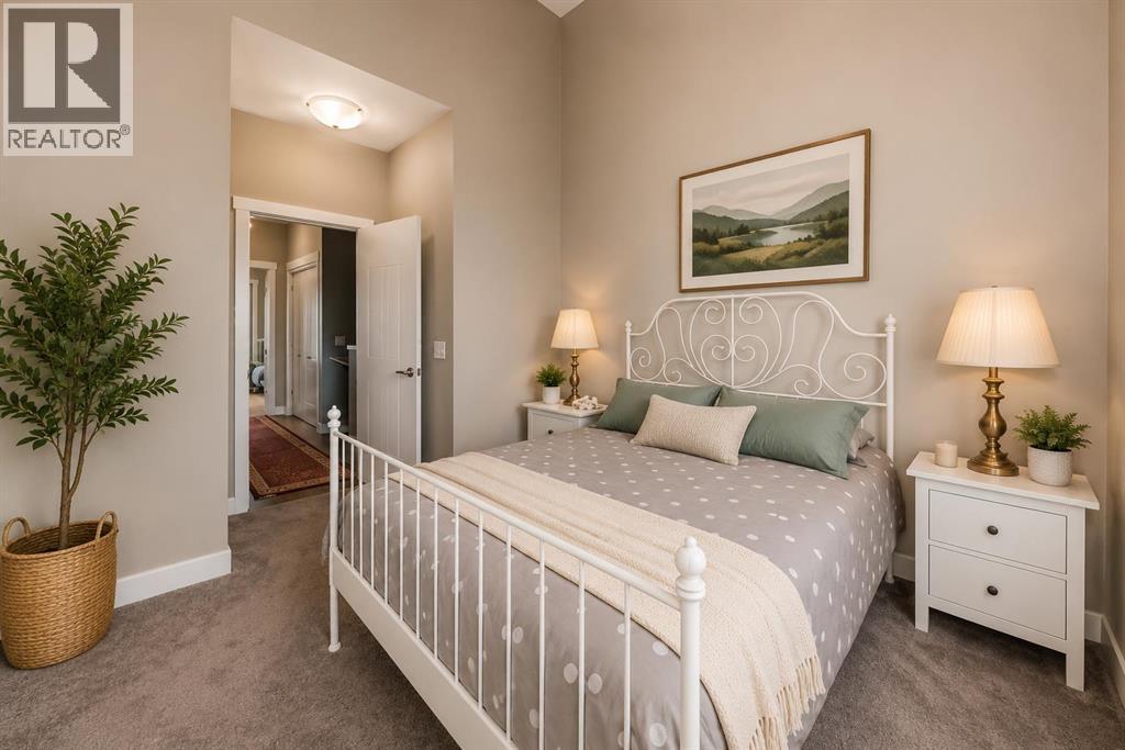 608 Redstone View NE - 14