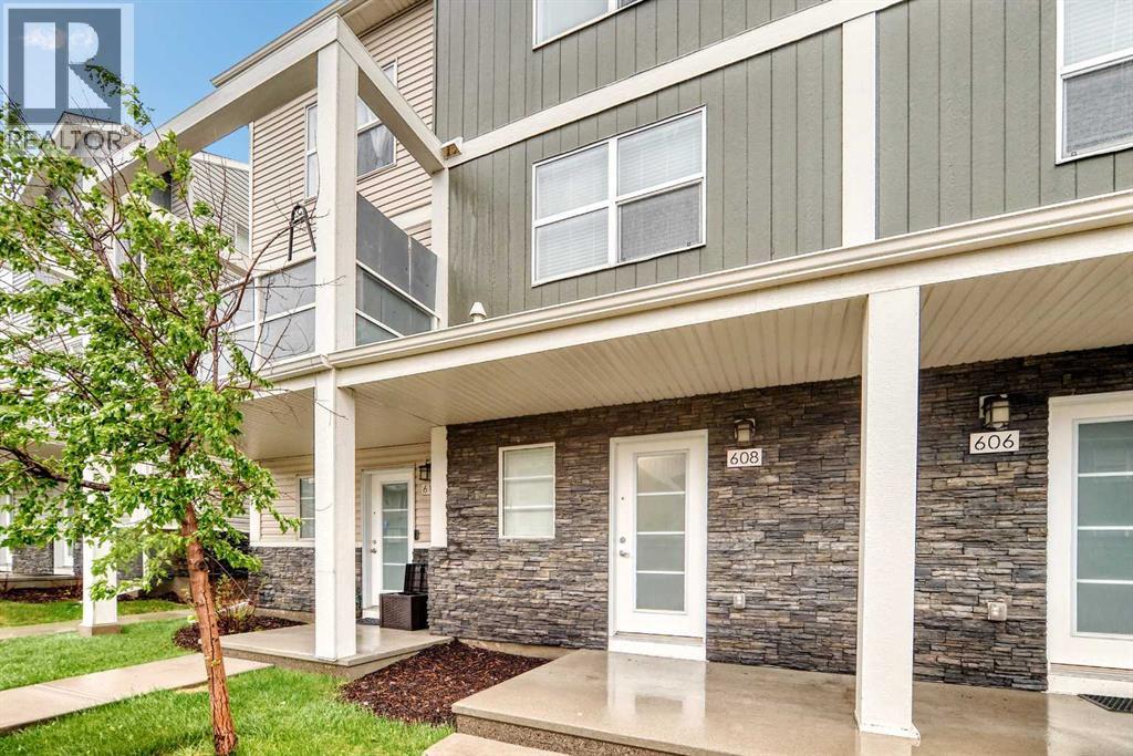 608 Redstone View NE - 28