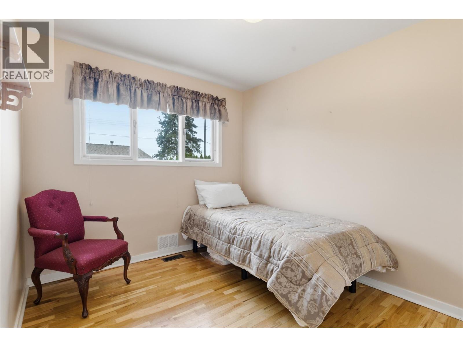 164 Manor Park Avenue - 22