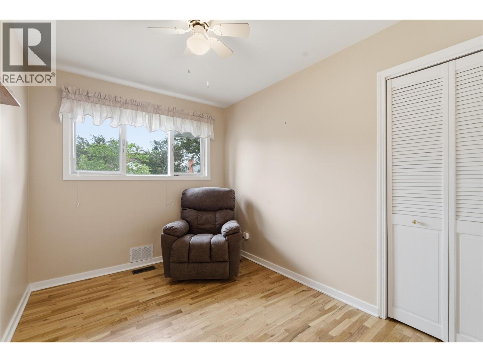 164 Manor Park Avenue - 24