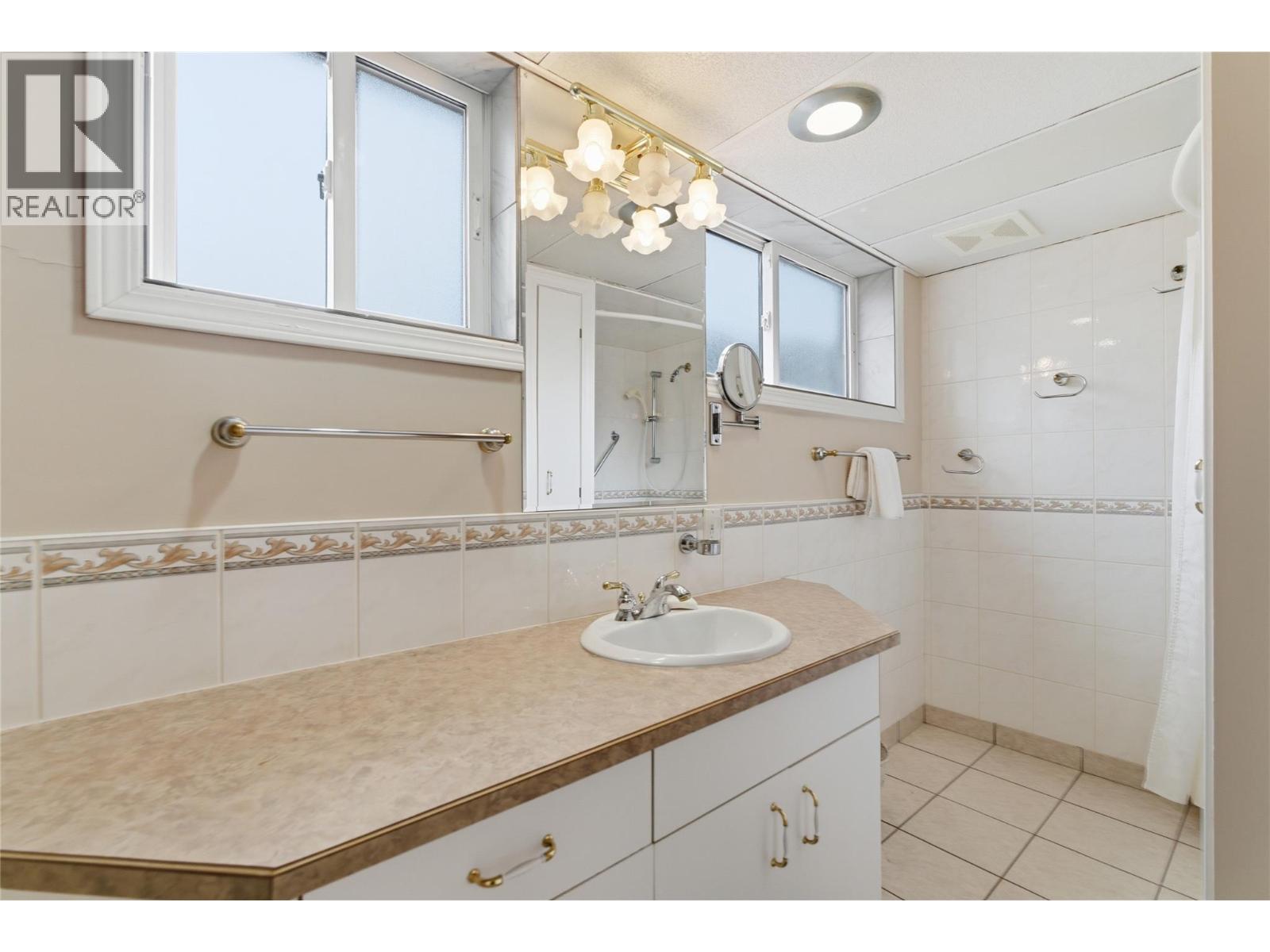 164 Manor Park Avenue - 26