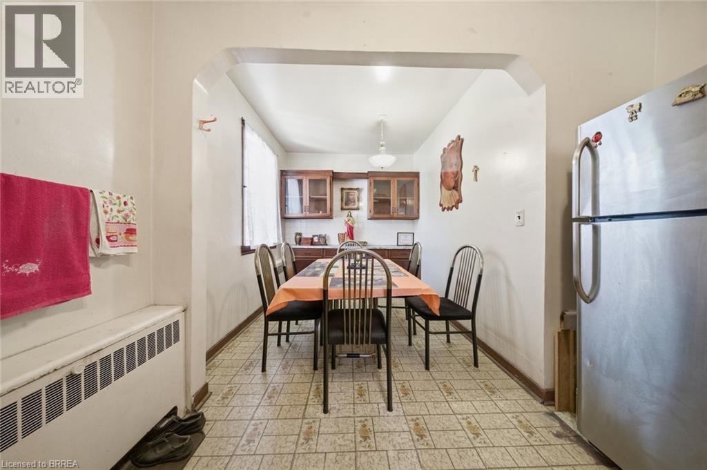 26 ALICE Street - 10