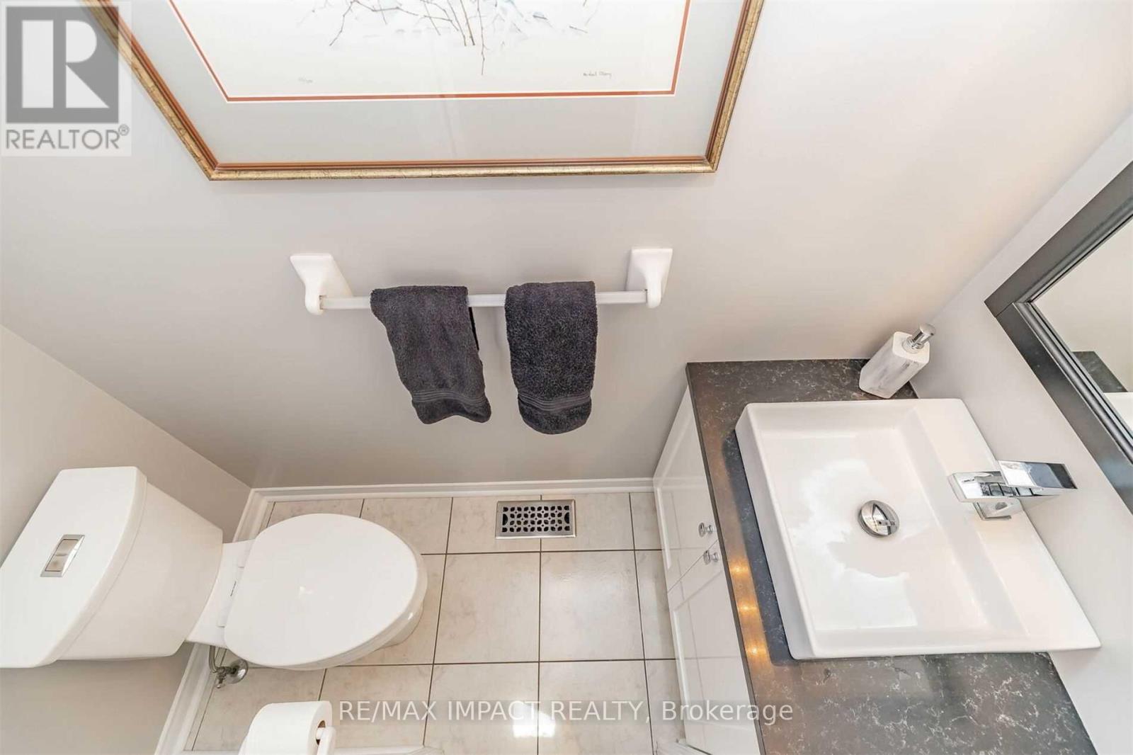 49 HOOD CRESCENT - 11