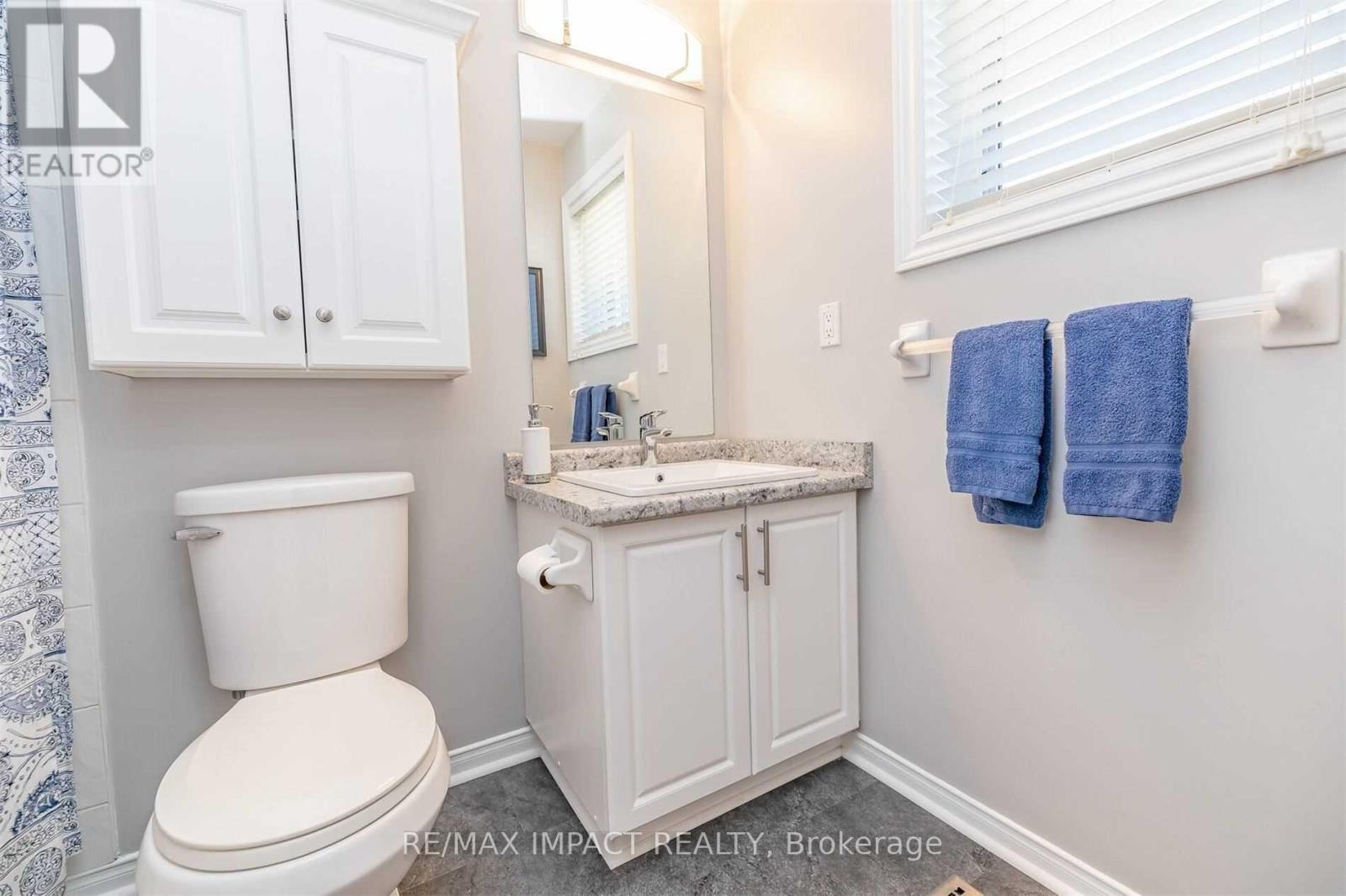49 HOOD CRESCENT - 15