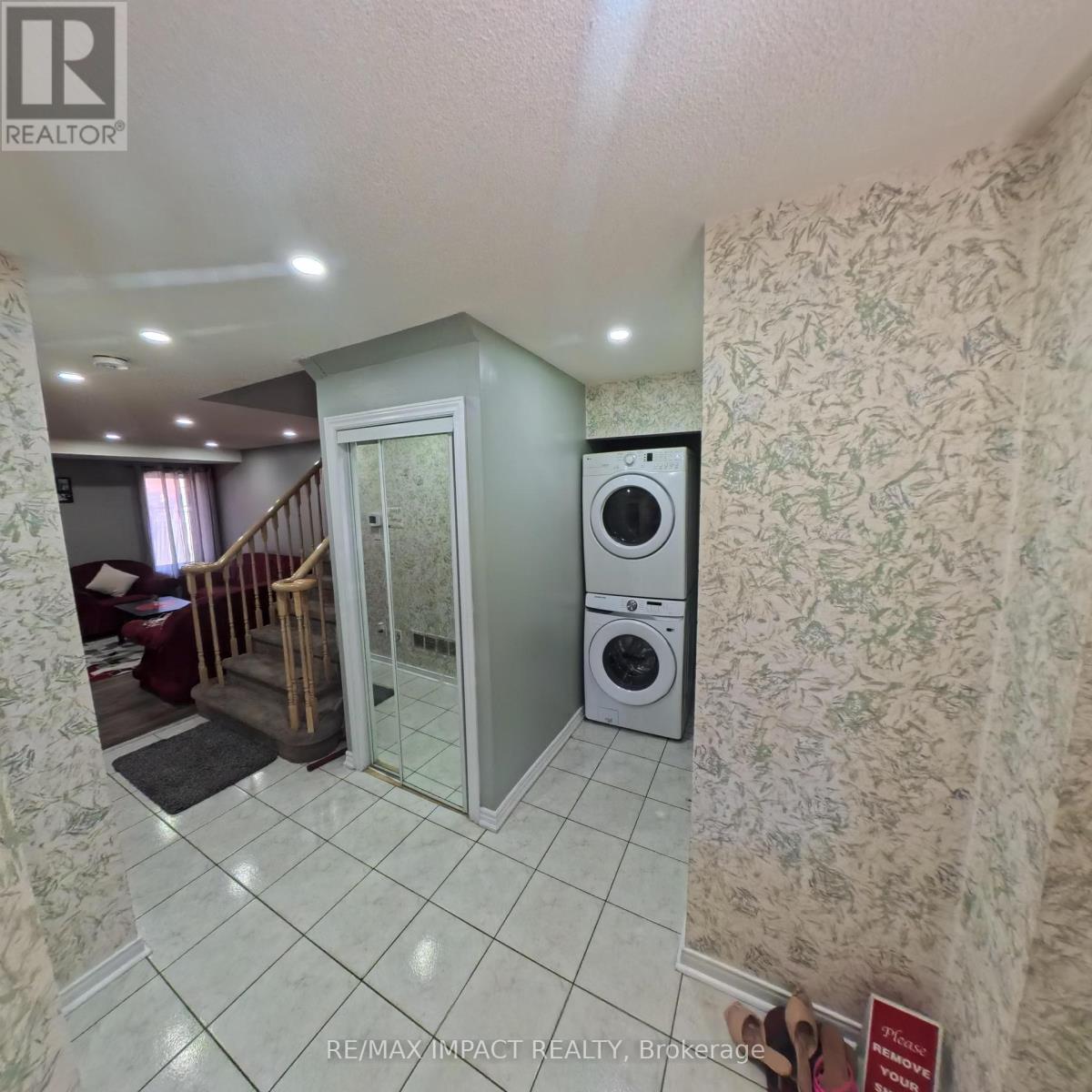 49 HOOD CRESCENT - 5