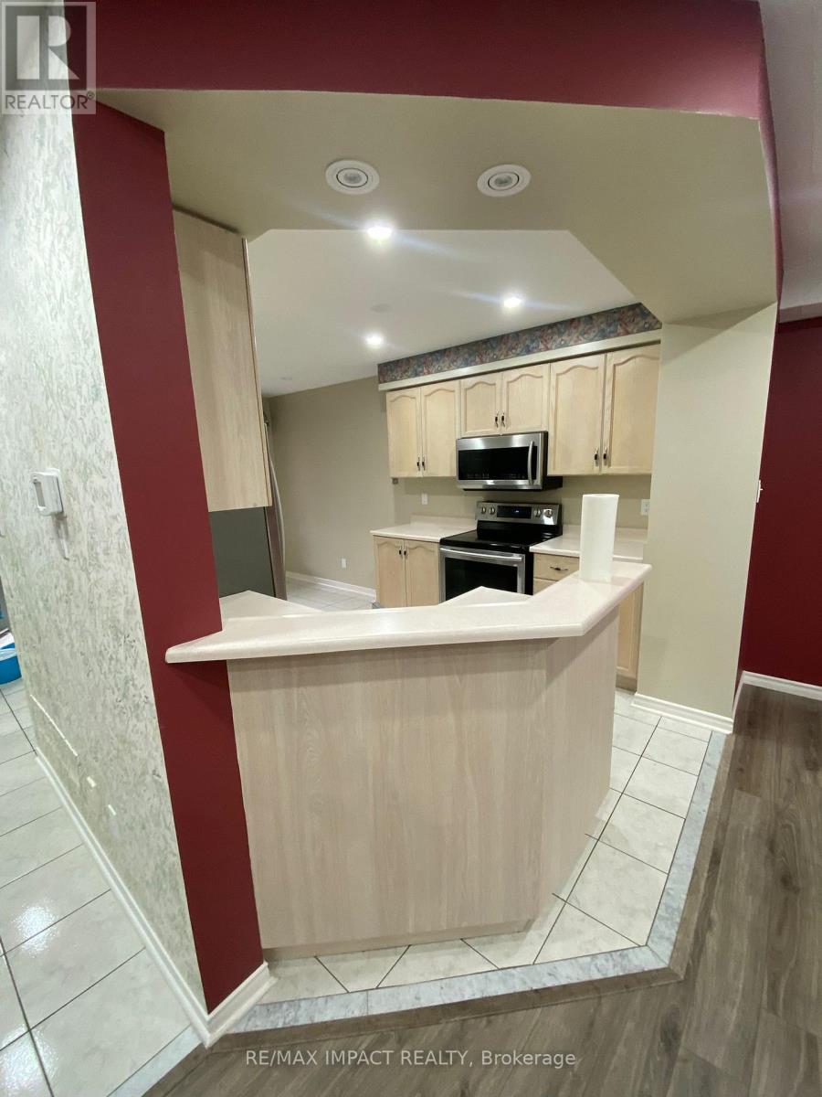 49 HOOD CRESCENT - 8