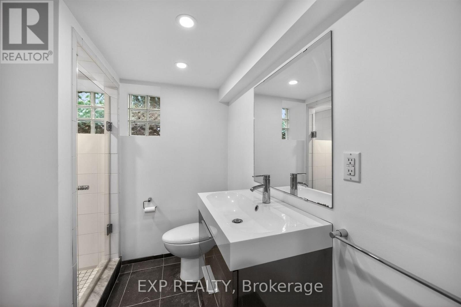 25 KINGSGARDEN ROAD - 40