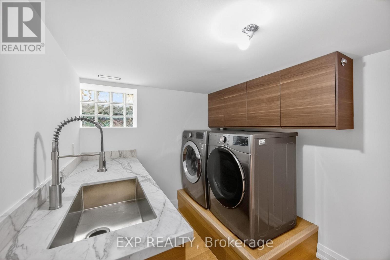 25 KINGSGARDEN ROAD - 44