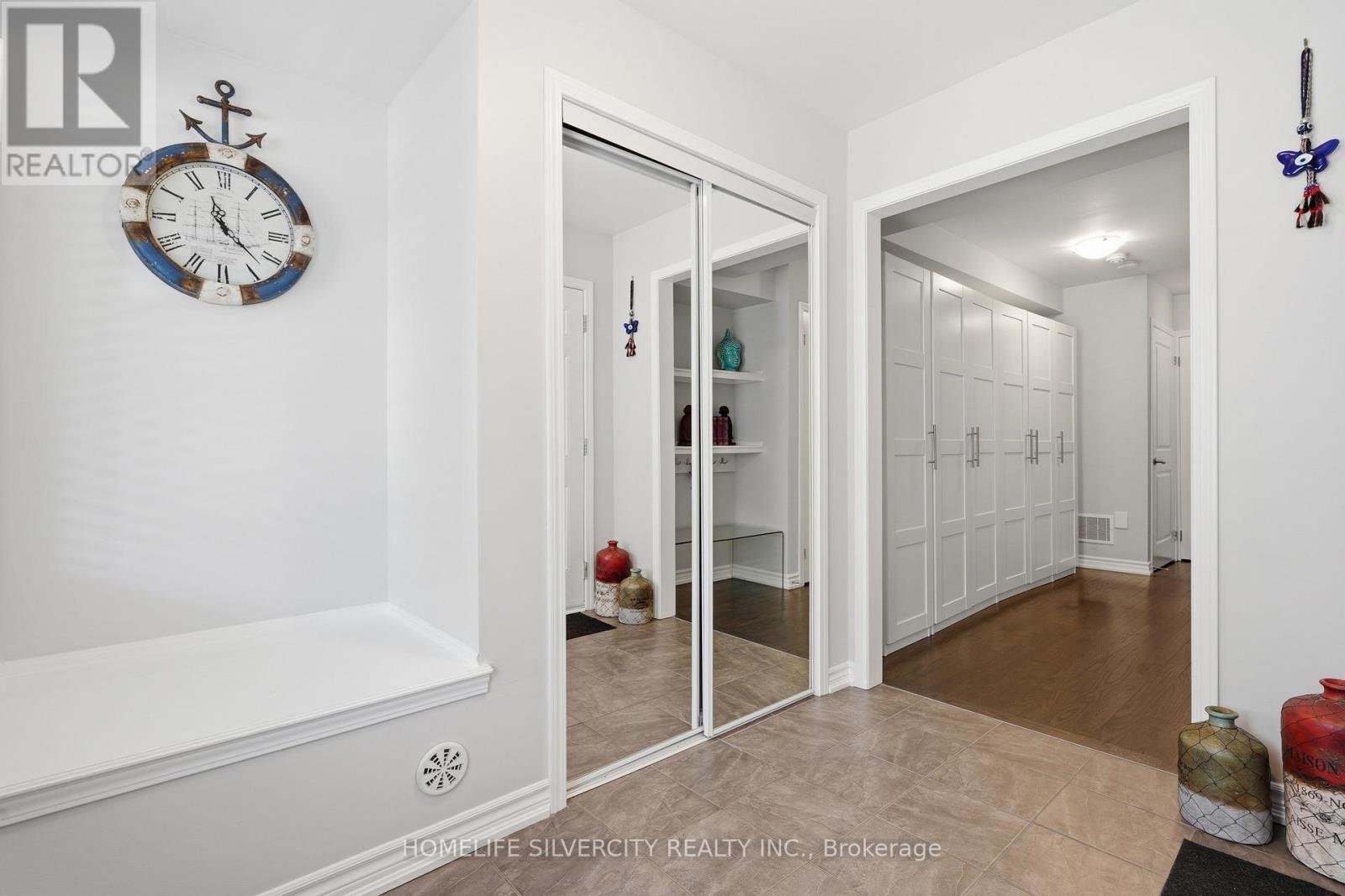 3085 MISTLETOE GARDENS - 6
