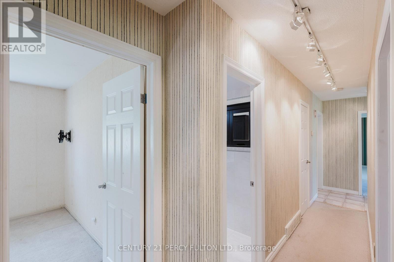 10208 TENTH LINE - 15