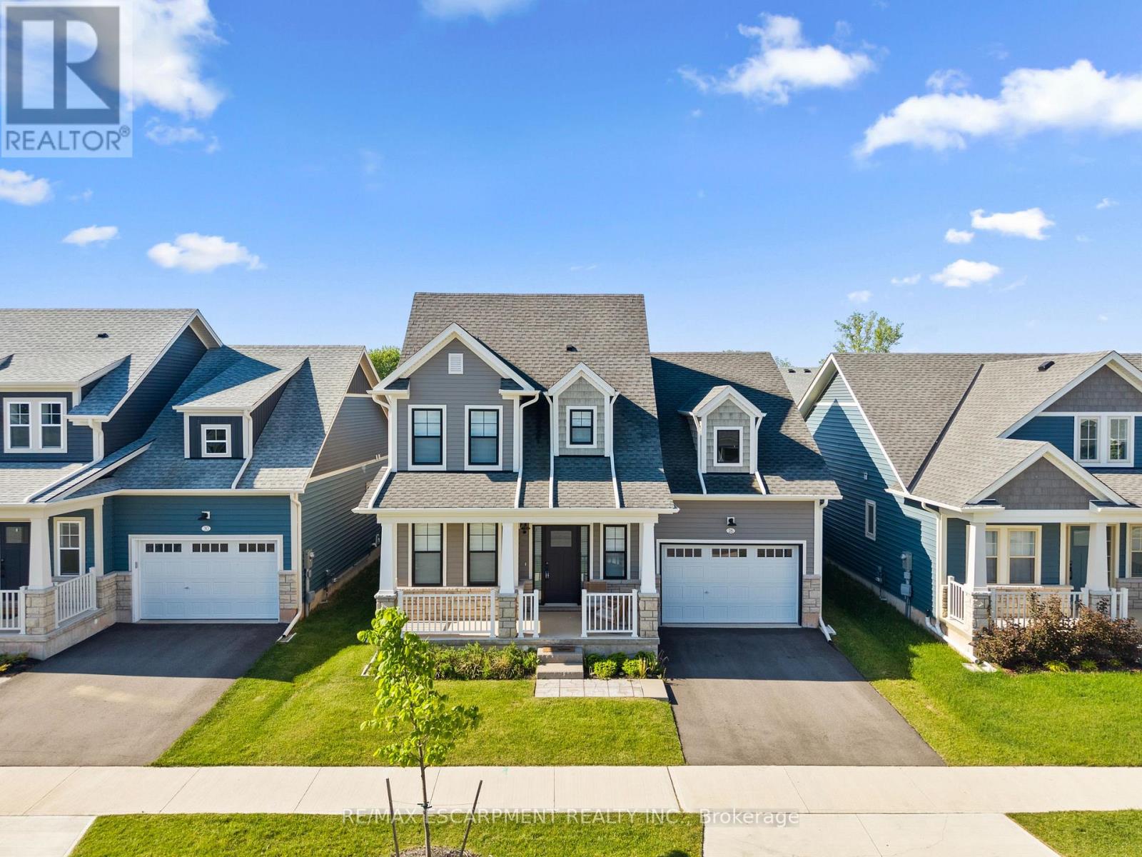 26 BEACHWALK CRESCENT - 2