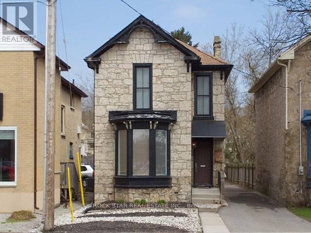 111 AINSLIE STREET N - 1