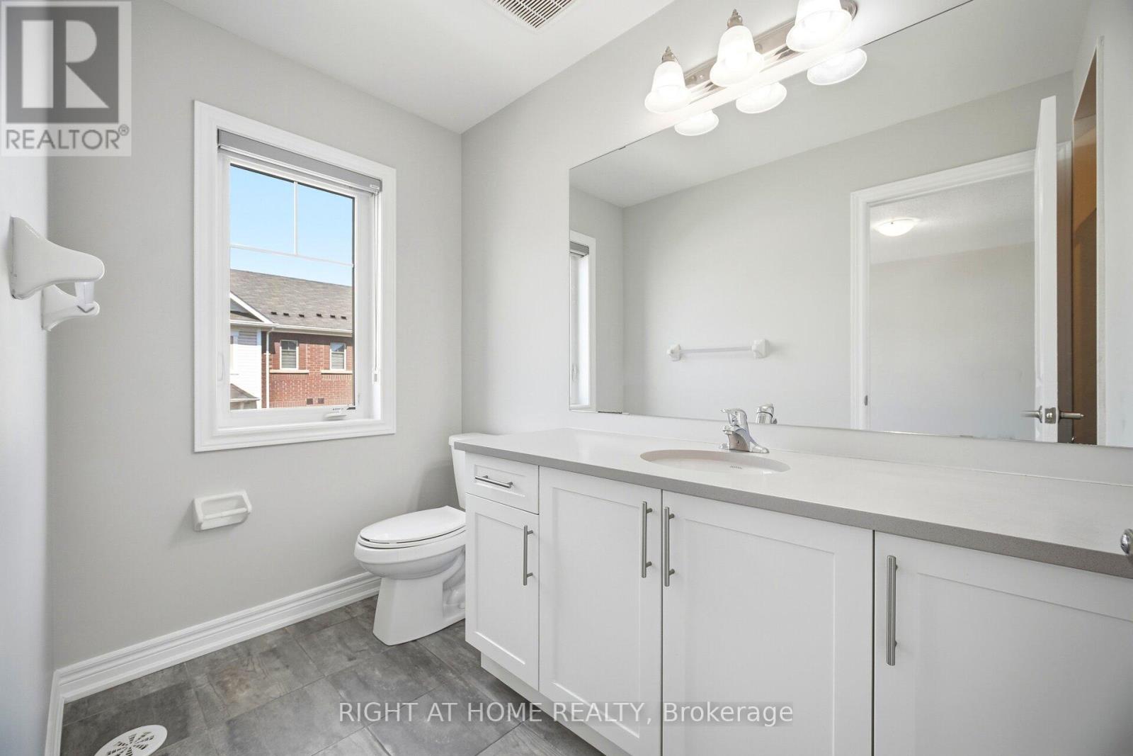 8 RAPIDS LANE - 26