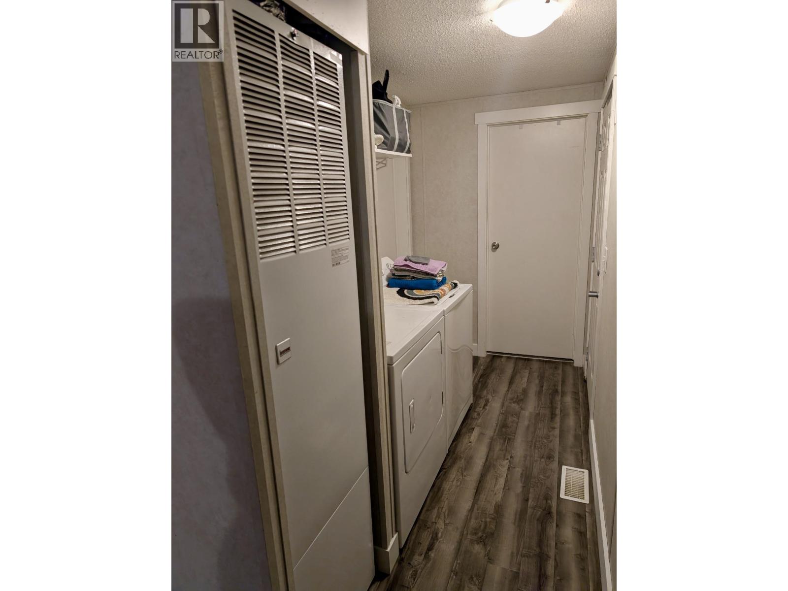 #32 4619 LOWRIE AVENUE - 13