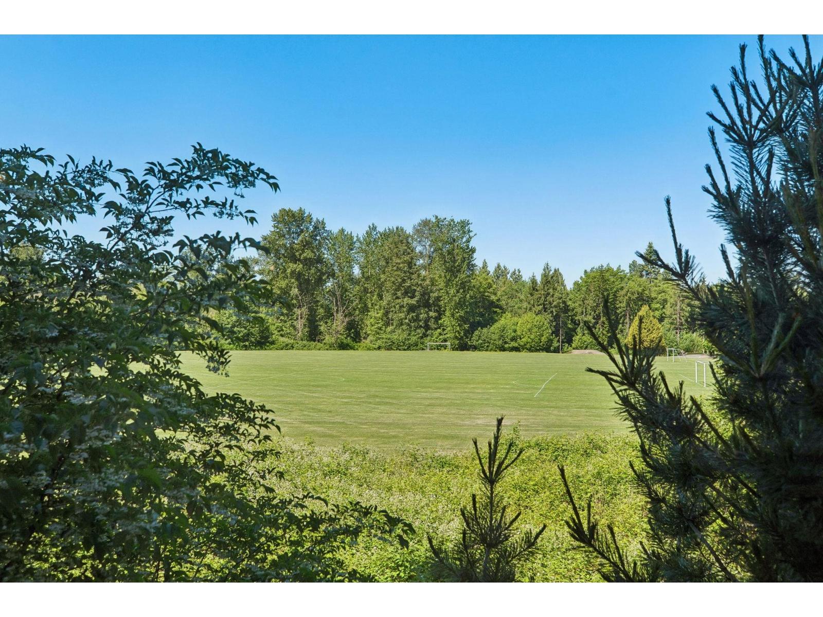 228 8157 207 STREET, Surrey