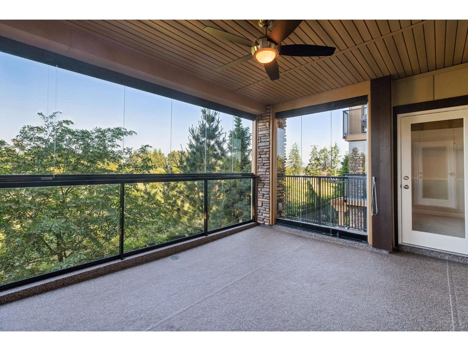 228 8157 207 STREET, Surrey