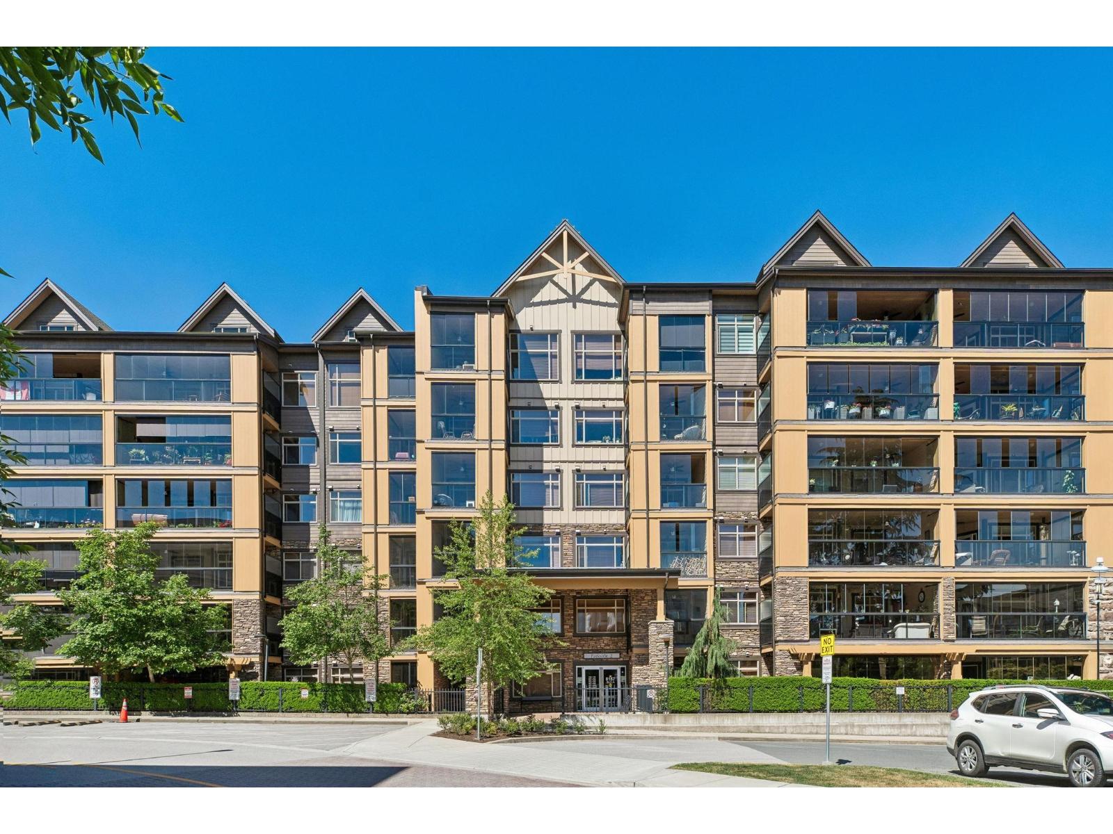 228 8157 207 STREET, Surrey