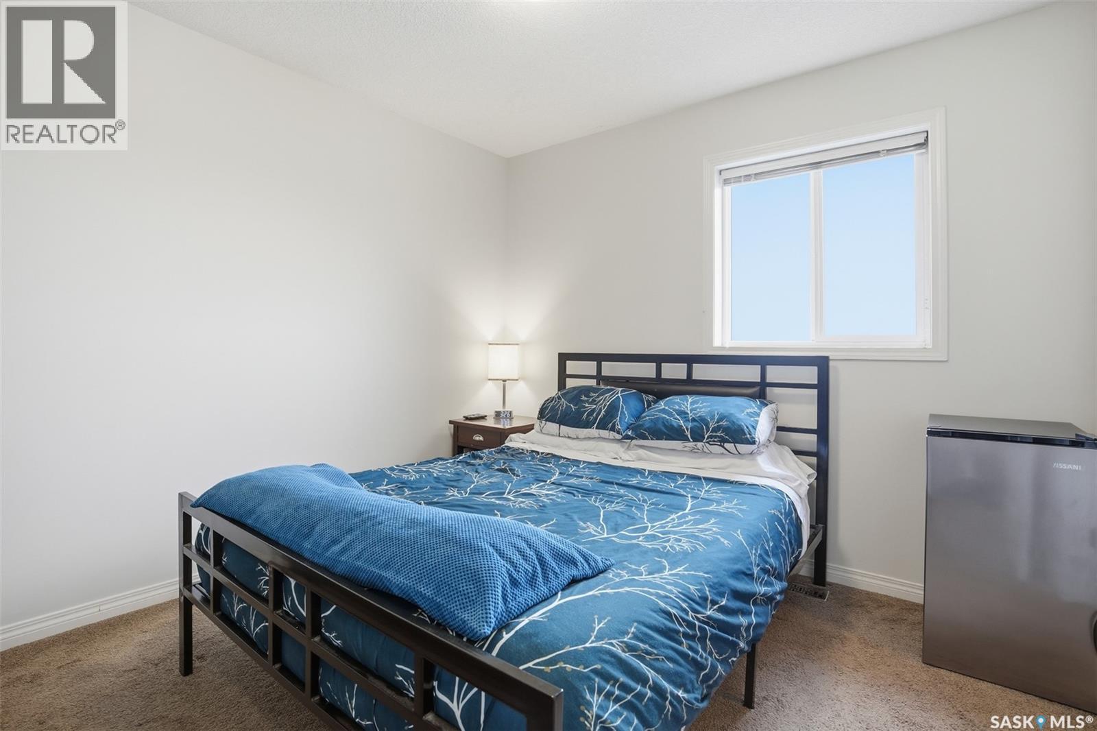 #305 103 Klassen CRESCENT - 19