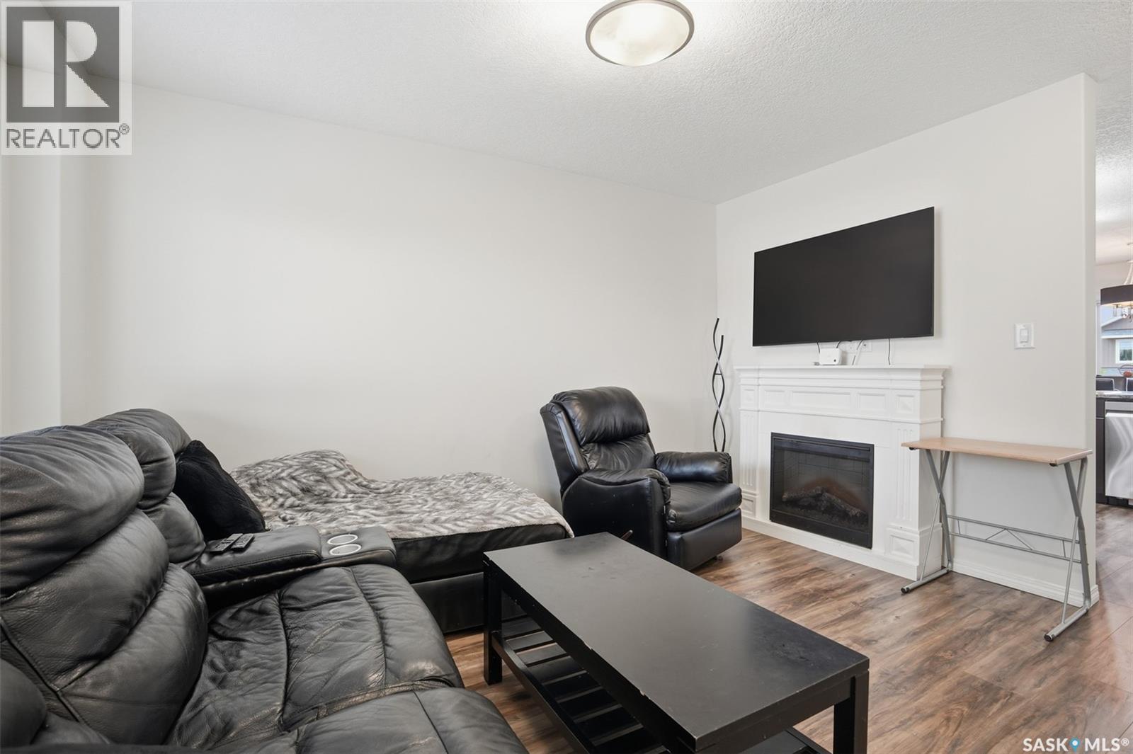 #305 103 Klassen CRESCENT - 8