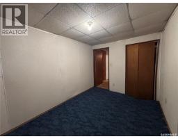212 3rd Avenue E, Kindersley, SK S0L1S0 Photo 17